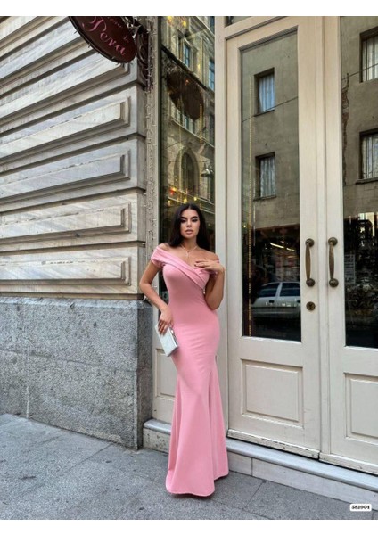 Krep Kumaş Kısa Kollu Kayık Yaka Yırtmaç Detay Maxi Boy Abiye Elbise 582904 Pudra fiyatları