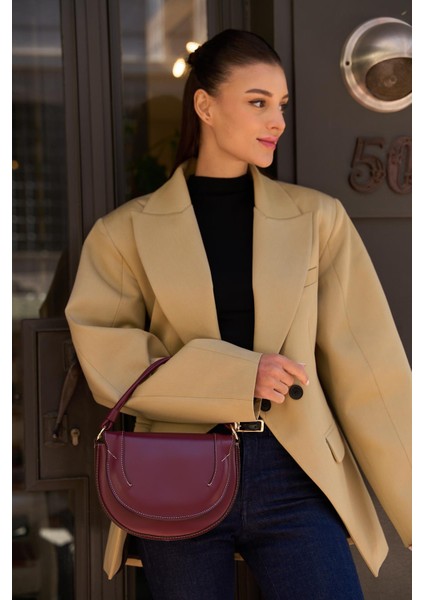 Bordo Kadın Kontrast Dikişli Çapraz Askılı El ve Omuz Çantası modelleri
