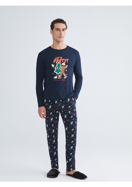 Yeni Sezon Standart Kalıp Yılbaşı Temalı Erkek Pijama Takımı fiyatları