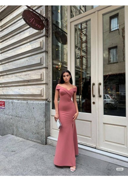 Krep Kumaş Kısa Kollu Kayık Yaka Yırtmaç Detay Maxi Boy Abiye Elbise 582904 Gülkurusu