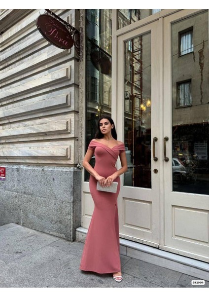 Krep Kumaş Kısa Kollu Kayık Yaka Yırtmaç Detay Maxi Boy Abiye Elbise 582904 Gülkurusu fiyatları