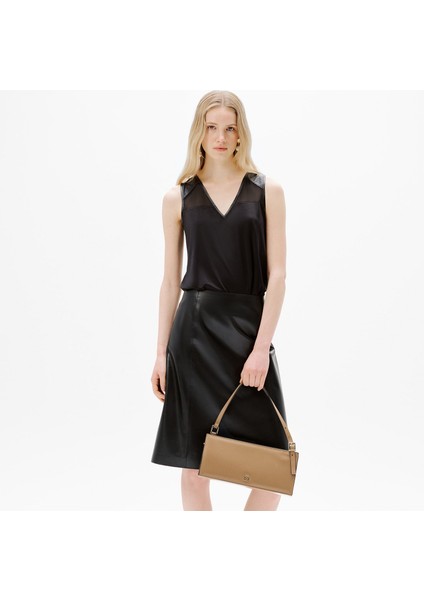 Kadın Siyah Deri Detaylı Perforeli Bluz