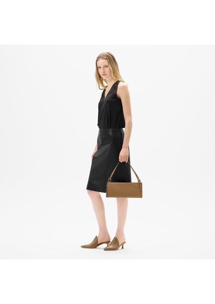 Kadın Siyah Deri Detaylı Perforeli Bluz fiyatları