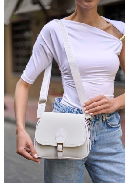 Beyaz Kadın Trendy Günlük Tokalı El ve Omuz Çantası fiyatları