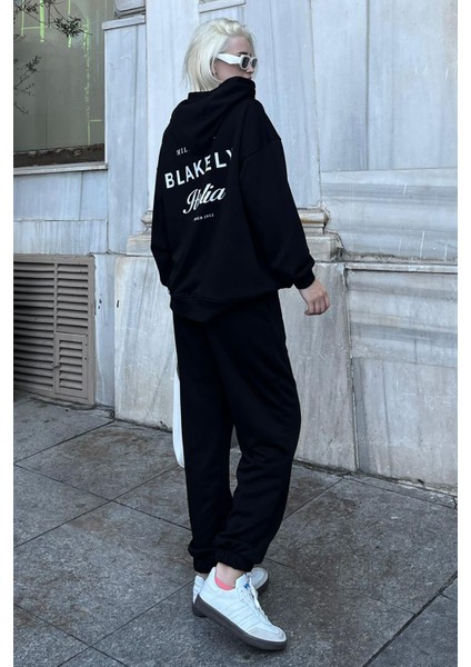 Siyah Kapüşonlu Sırt Baskılı Kadın Eşofman Takımı MG2187 fiyatları