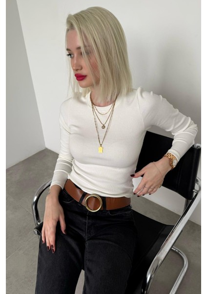 Ekru Bisiklet Yaka Slim Fit Kadın Body MG2564 modelleri