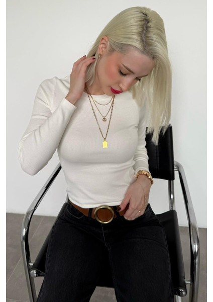 Ekru Bisiklet Yaka Slim Fit Kadın Body MG2564 fırsatları