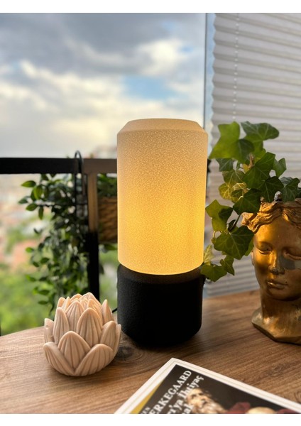 Cylora Minimalist Masa Lambası – Siyah & Krem Silindirik Tasarım 30,5 cm | E14 Duy indirimleri