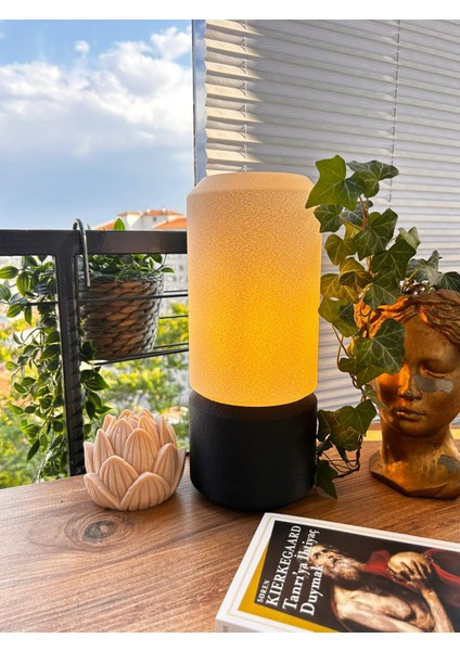 Cylora Minimalist Masa Lambası – Siyah & Krem Silindirik Tasarım 30,5 cm | E14 Duy