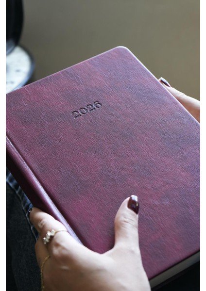 Business 2026 Günlük Ajanda 17x24cm Sert Kapak Ivory 80gr. Ayraçlı