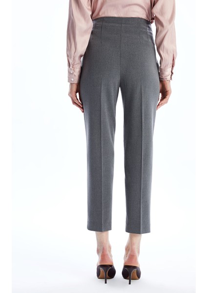 Yeni Sezon Dar Fit Kadın Pantolon fırsatları