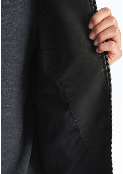 Yeni Sezon Slim Fit Biker Yaka Erkek Deri Görünümlü Ceket fırsatları