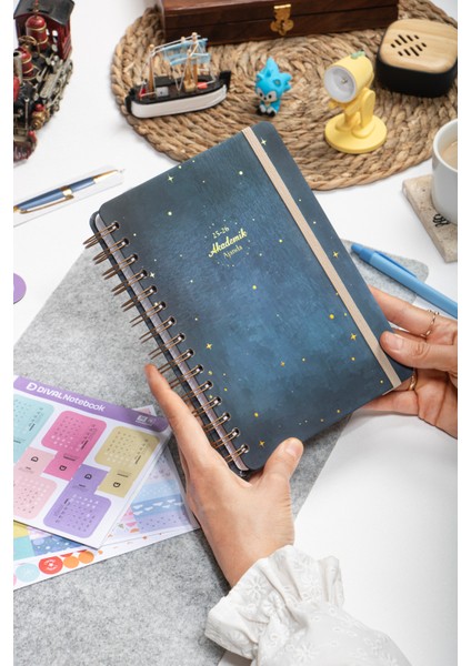2025-2026 A5 Akademik Ajanda Spiralli Kuşe Kapak 16 Aylık - Yıldızlı Gökyüzü