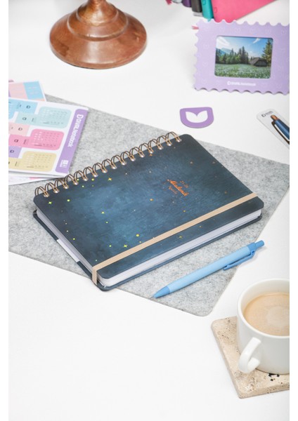 2025-2026 A5 Akademik Ajanda Spiralli Kuşe Kapak 16 Aylık - Yıldızlı Gökyüzü fiyatları