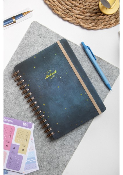 2025-2026 A5 Akademik Ajanda Spiralli Kuşe Kapak 16 Aylık - Yıldızlı Gökyüzü modelleri