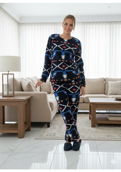 Kadın Lacivert Peluş Pijama Takımı modelleri