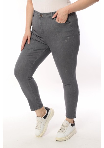 Kadın Battal Tırnaklı Taşlamalı Jeans fiyatları