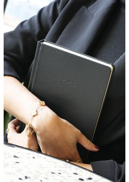 Business 2026 Günlük Ajanda 17x24cm Sert Kapak Ivory 80gr. Ayraçlı