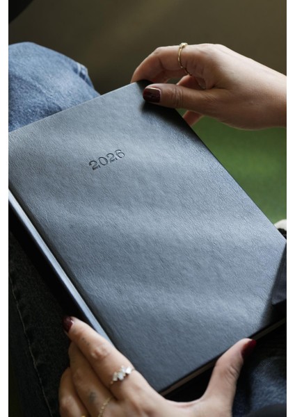 Business 2026 Günlük Ajanda 17x24cm Sert Kapak Ivory 80gr. Ayraçlı fırsatları