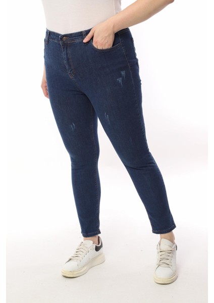 Kadın Battal Tırnaklı Taşlamalı Jeans fiyatları