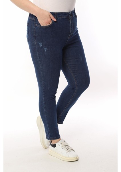 Kadın Battal Tırnaklı Taşlamalı Jeans modelleri