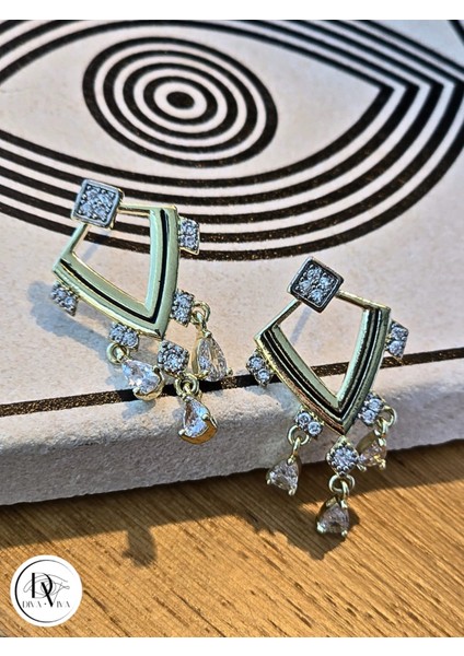 - Glow Earrings – Gold Kaplama Taş Detaylı Kadın Küpe (KOD-334) fiyatları