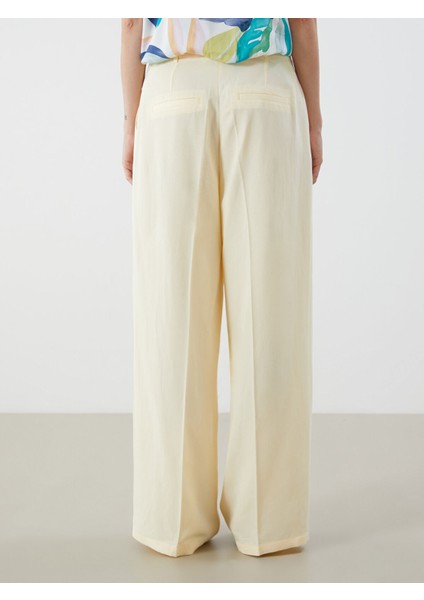 Yeni Sezon Loose Fit Keten Karışımlı Kadın Pantolon fırsatları