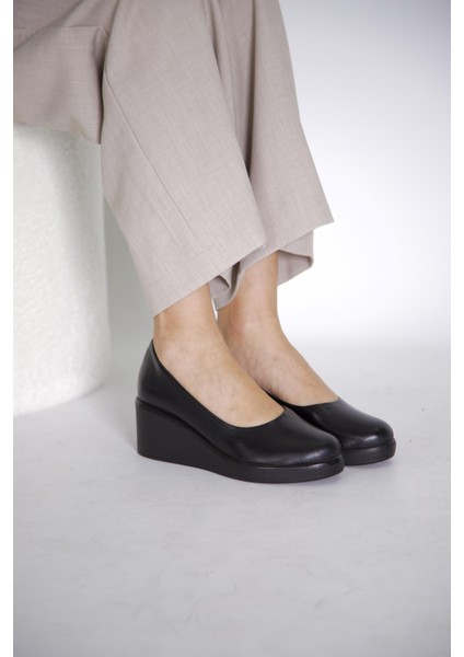 215551114-1 Siyah Deri Napa Kadın Topuklu Ayakkabı modelleri