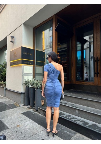 Tek Kol Detaylı Sandy Kumaş Elbise 583009 Indigo fırsatları