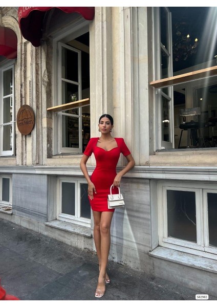 Kalp Yaka Vaktakı Mini Krep Elbise 582982 Kırmızı fiyatları