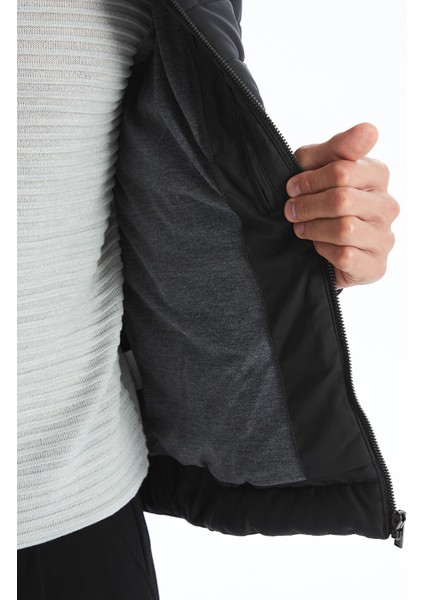 Yeni Sezon Slim Fit Dik Yaka Erkek Deri Görünümlü Ceket fırsatları