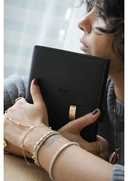 Exclusive 2026 Günlük Ajanda A5 (14x21cm) Ivory 80gr. İçi Değişebilir fırsatları