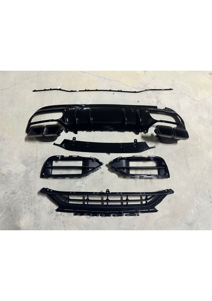 Mercedes W205 Makyajsız Uyumlu C63 Için Makyajlı Dönüşüm Seti