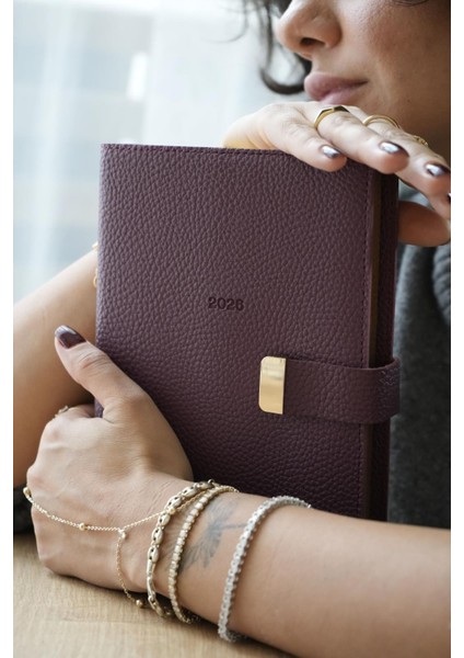 Exclusive 2026 Günlük Ajanda A5 (14x21cm) Ivory 80gr. İçi Değişebilir fırsatları