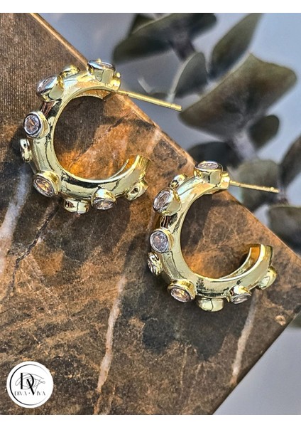 - Glow Earrings – Gold Kaplama Taş Detaylı Halka Kadın Küpe (KOD-332) fırsatları