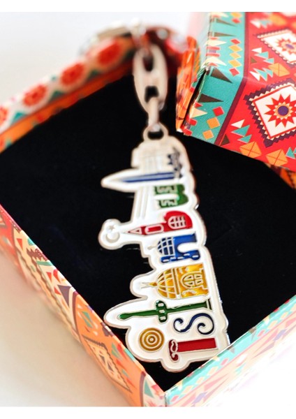 Beyaz Zemin Üzerine Renkli Istanbul Yazan Metal Anahtarlık fırsatları