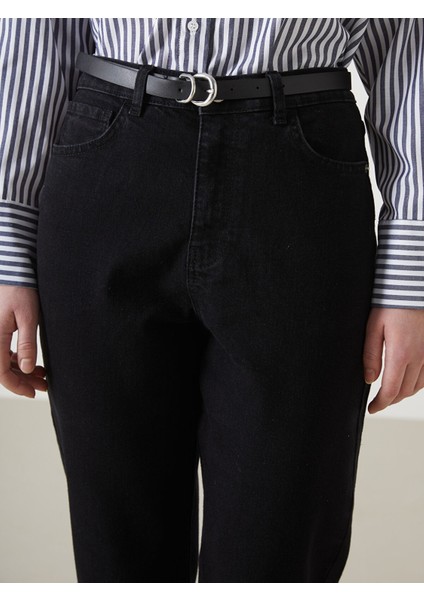 Yeni Sezon Beli Kemerli Mom Fit Kadın Jean Pantolon modelleri