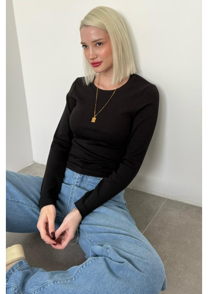 Siyah Bisiklet Yaka Slim Fit Kadın Body MG2564 fırsatları