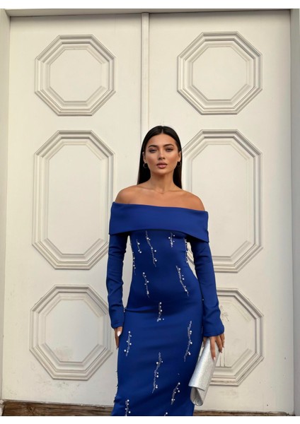 Taş Detaylı Straplez Yaka Scuba Kumaş Uzun Kol Elbise Saks 583350 fiyatları