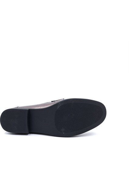 6090 Metalik Platin Renk Kadın Loafer Ayakkabı