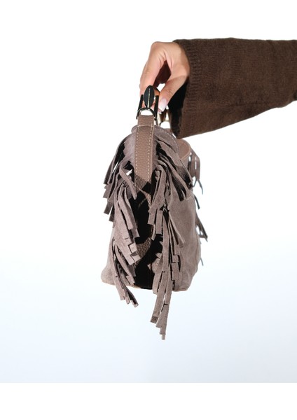 Astren Vizon Süet Hakiki Deri Püsküllü Kadın Kol Çantası modelleri