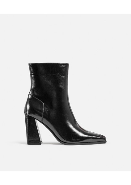 Blok Topuklu Deri Görünümlü Bot IW6250034016001