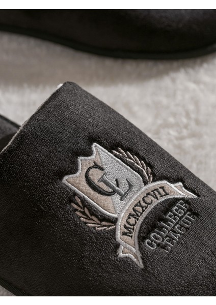 Yeni Sezon Nakışlı Erkek Ev Terliği modelleri