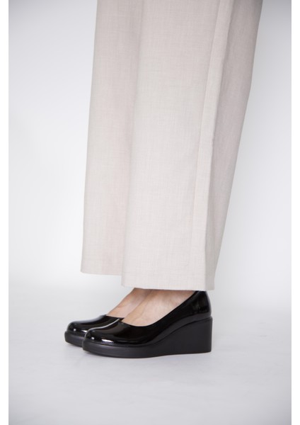 215651114-1 Kadın Topuklu Ayakkabı Siyah Deri Rugan fiyatları