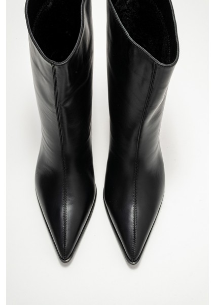 Aleo Siyah Cilt Hakiki Deri Sivri Burunlu Kadın Kısa Topuklu Bot fiyatları