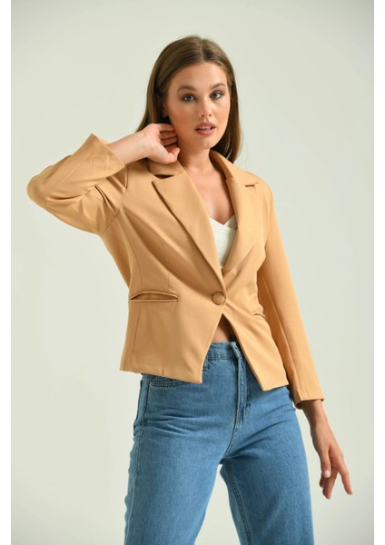 Kadın Blazer Ceket Bel Boy Vatkalı Tek Düğmeli Blazer Bej - T026 fiyatları