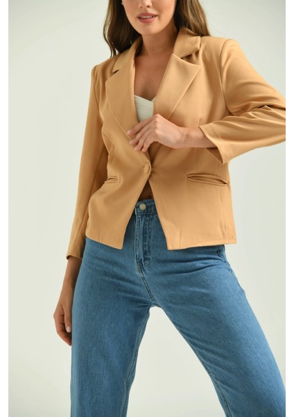 Kadın Blazer Ceket Bel Boy Vatkalı Tek Düğmeli Blazer Bej - T026 modelleri