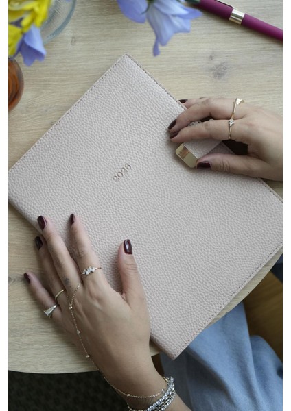 Exclusive 2026 Haftalık Ajanda A4 (19x25cm) Ivory 100gr. İçi Değişebilir modelleri