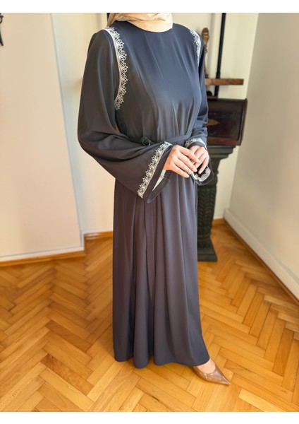 Antrasit Abaya Kol Nakışlı Medine Ipeği Elbise 5060 modelleri