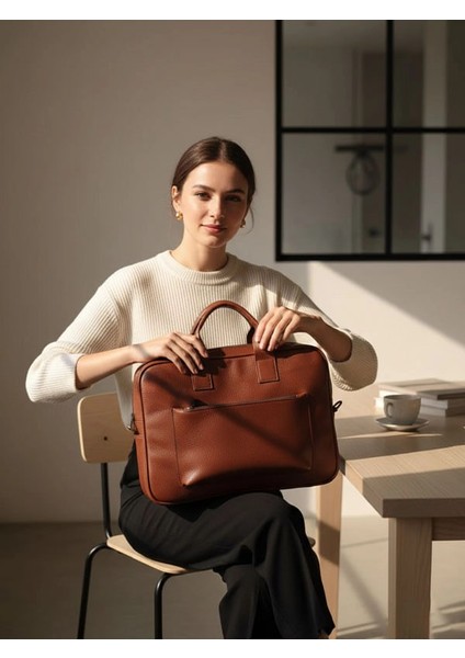 Hakiki Deri Laptop Çantası – Şık ve Fonksiyonel Tasarım